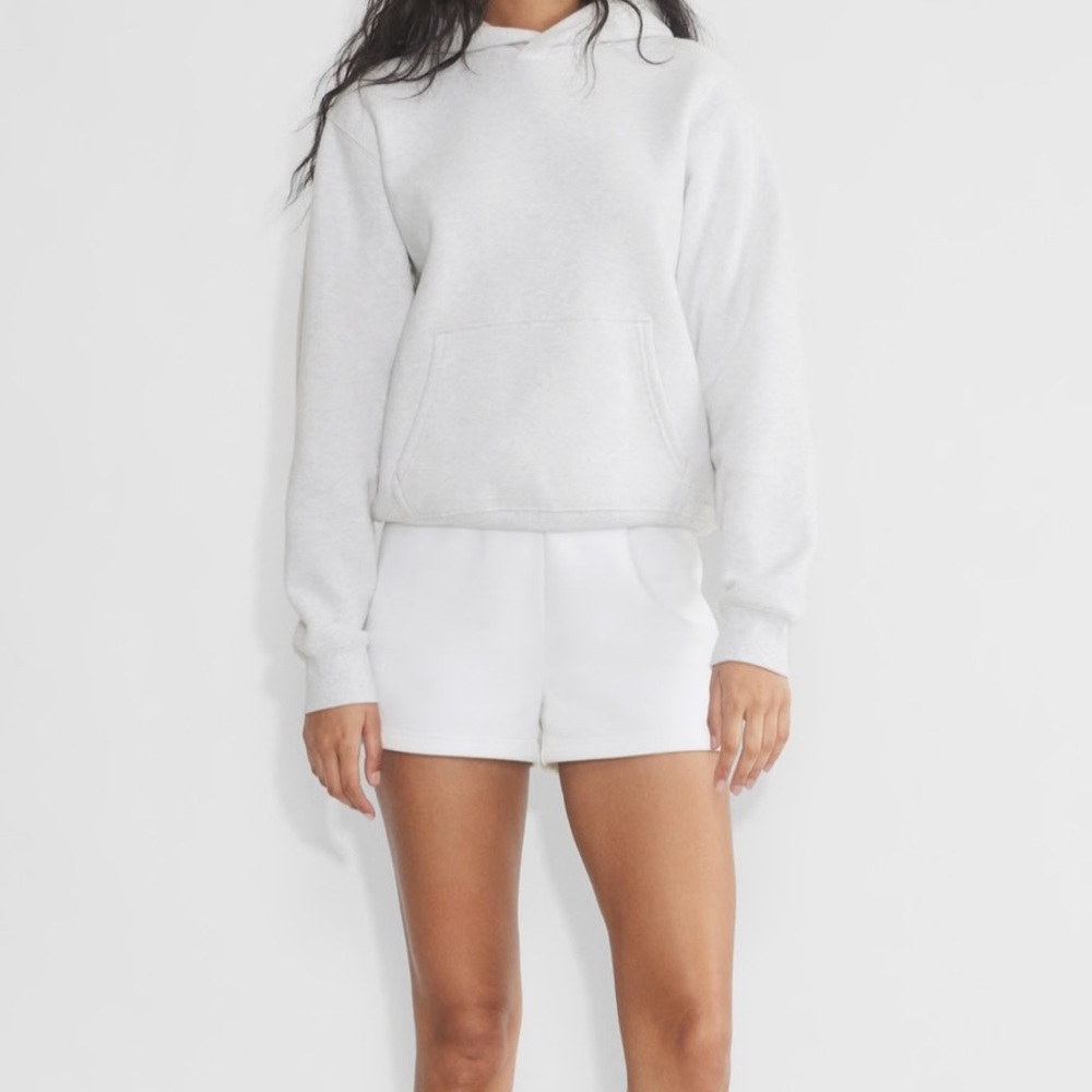 ARITZIA — TNA Sweatshorts — Cozy Fleece